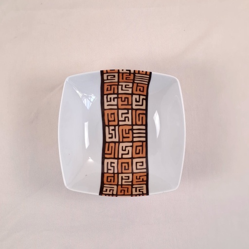 [AC-CA-NK1-RU-001] Assiette creuse/bowl Carrée : Ntshak des Kuba Congo 1 profil Ruban